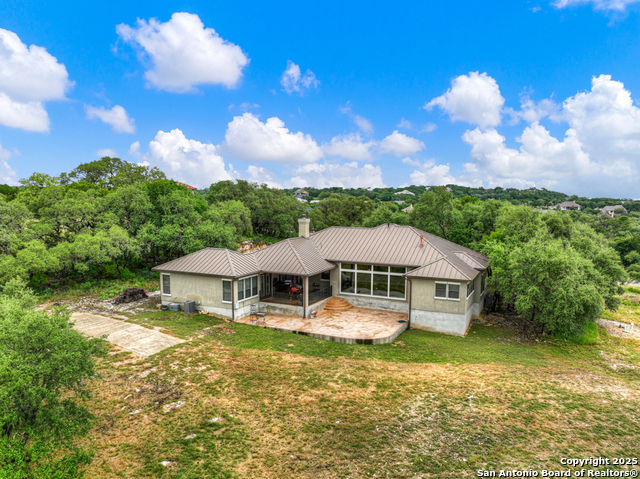 Listing photo id 39 for 835 Shady Hollow