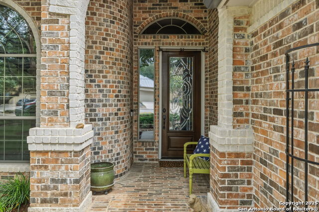 Listing photo id 8 for 126 Calais Way