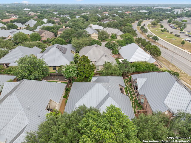 Listing photo id 112 for 126 Calais Way