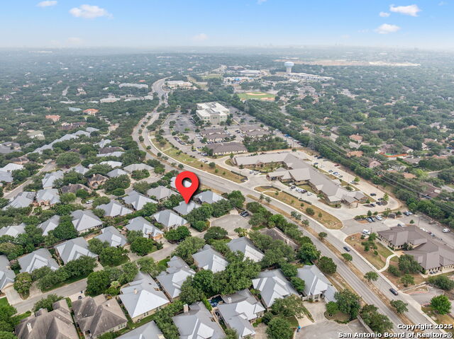 Listing photo id 117 for 126 Calais Way