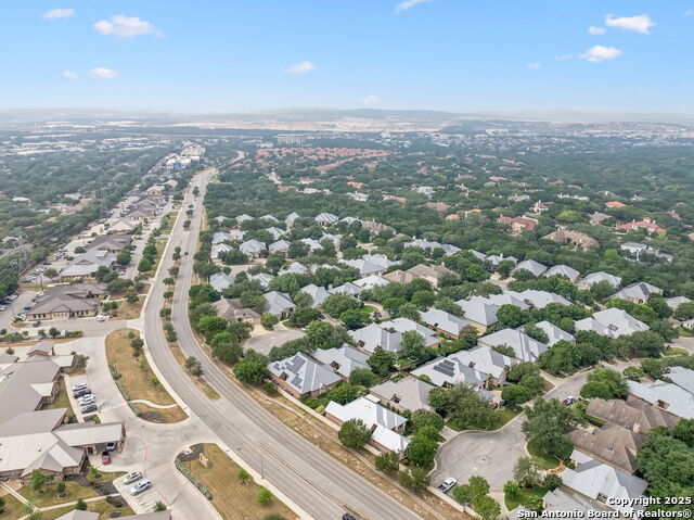 Listing photo id 119 for 126 Calais Way