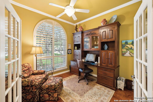 Listing photo id 11 for 126 Calais Way