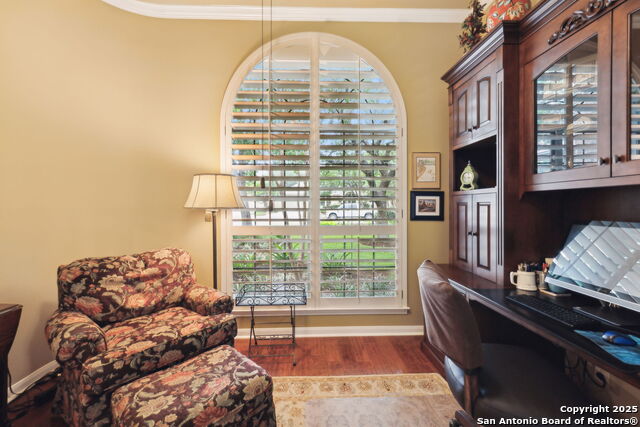 Listing photo id 12 for 126 Calais Way