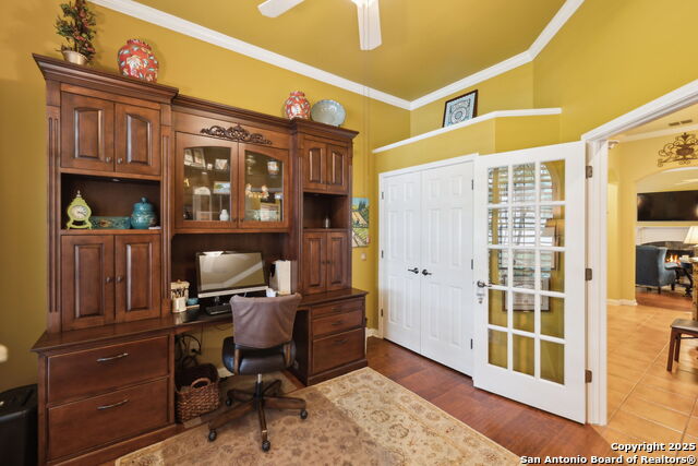 Listing photo id 13 for 126 Calais Way