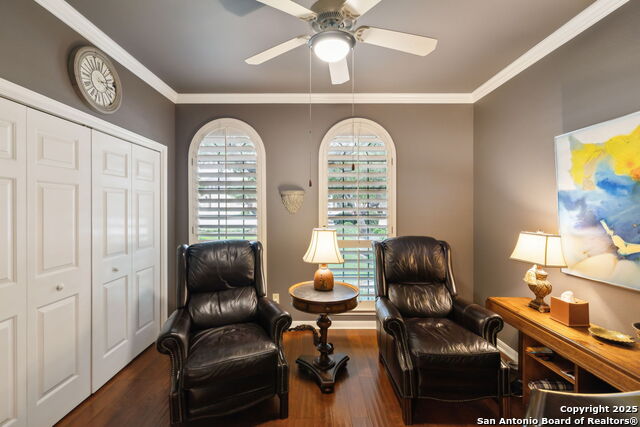 Listing photo id 20 for 126 Calais Way