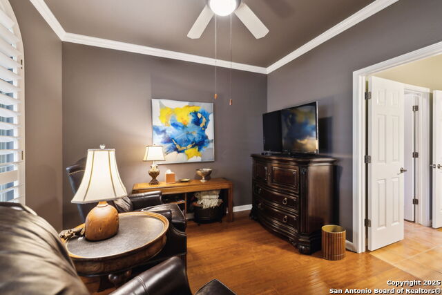 Listing photo id 21 for 126 Calais Way