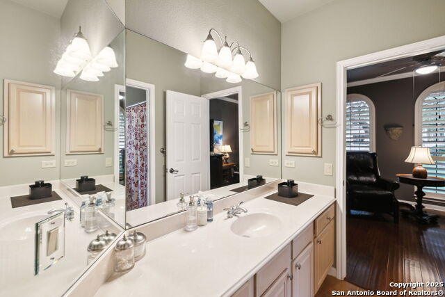 Listing photo id 22 for 126 Calais Way