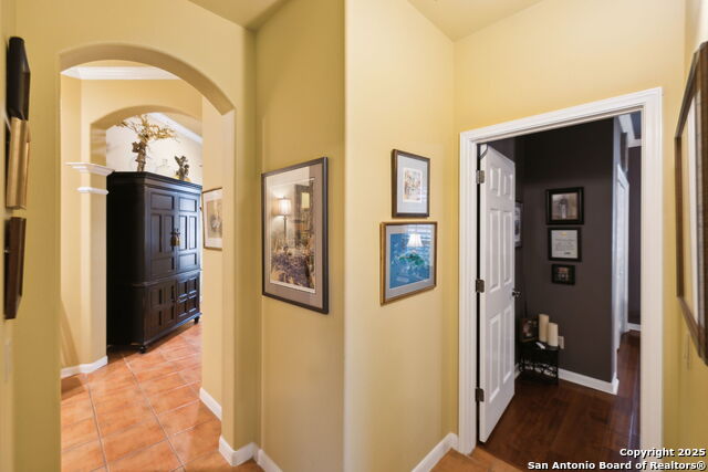 Listing photo id 28 for 126 Calais Way