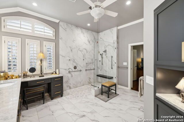 Listing photo id 40 for 126 Calais Way