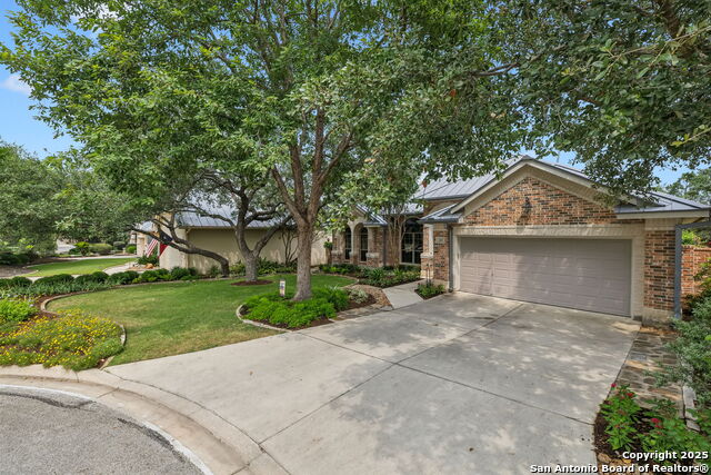 Listing photo id 3 for 126 Calais Way