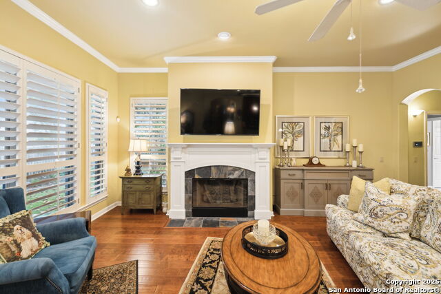 Listing photo id 48 for 126 Calais Way