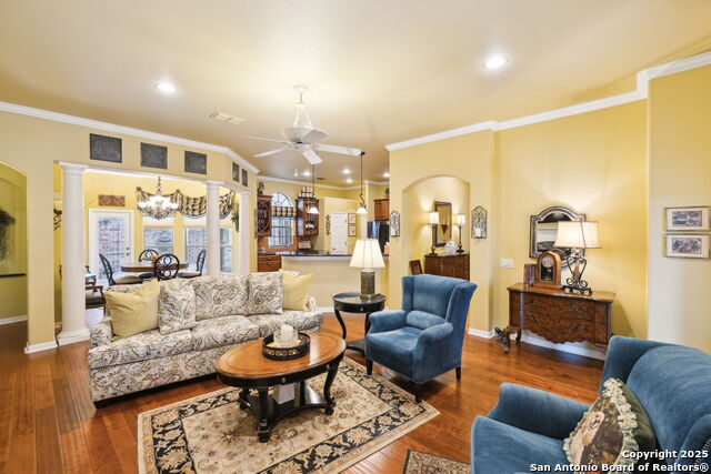 Listing photo id 49 for 126 Calais Way