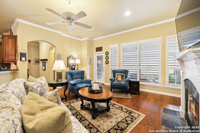 Listing photo id 54 for 126 Calais Way