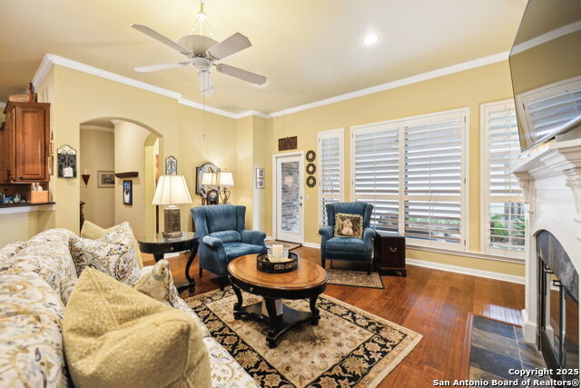 Listing photo id 55 for 126 Calais Way