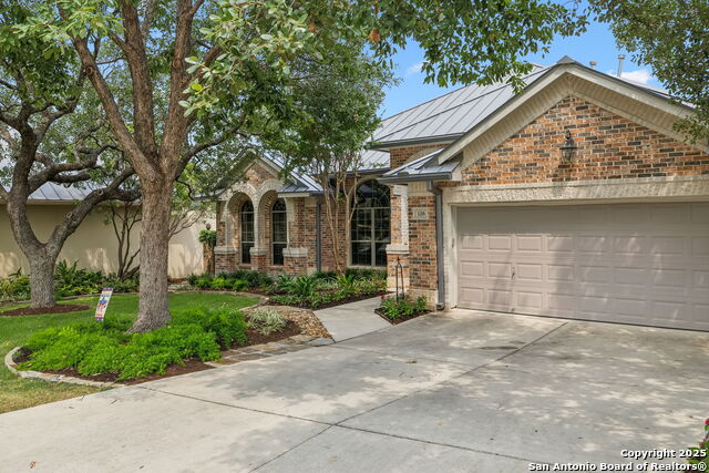 Listing photo id 4 for 126 Calais Way