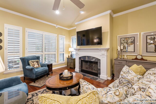 Listing photo id 61 for 126 Calais Way