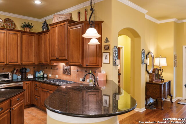 Listing photo id 67 for 126 Calais Way