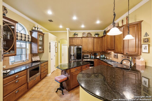 Listing photo id 69 for 126 Calais Way