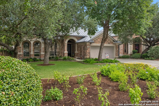 Listing photo id 6 for 126 Calais Way