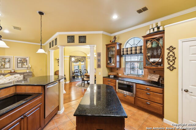 Listing photo id 80 for 126 Calais Way