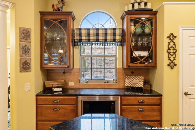 Listing photo id 82 for 126 Calais Way
