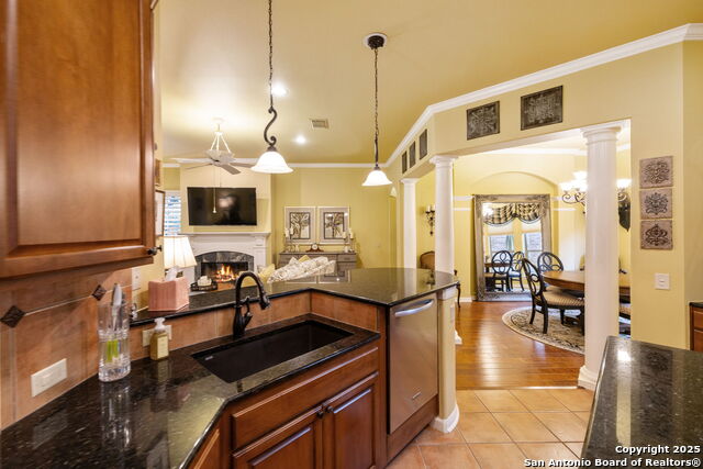 Listing photo id 87 for 126 Calais Way