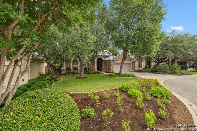 Listing photo id 7 for 126 Calais Way