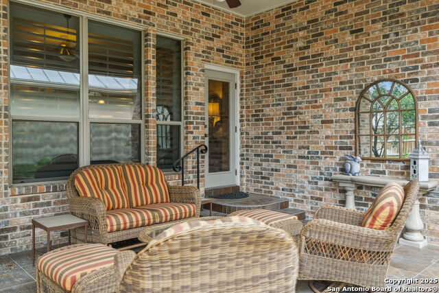 Listing photo id 94 for 126 Calais Way