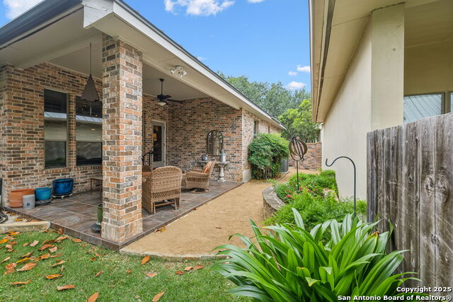 Listing photo id 95 for 126 Calais Way