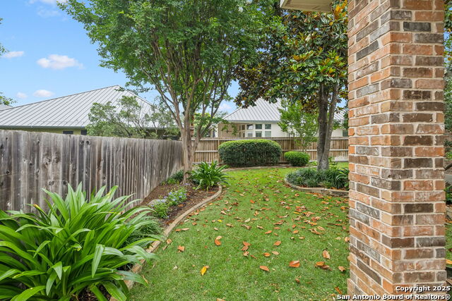 Listing photo id 96 for 126 Calais Way