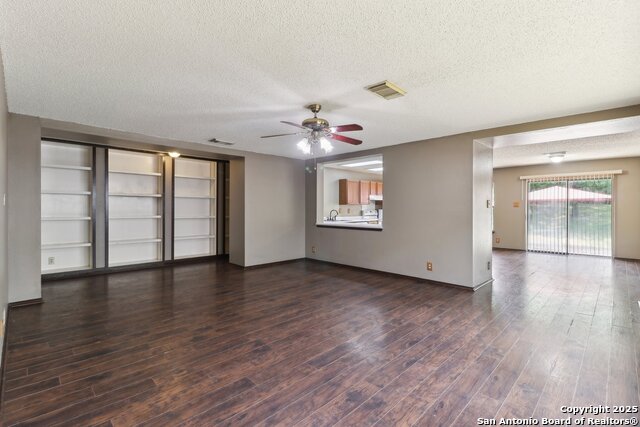Image 4 of 25 For 6831 Raintree Path