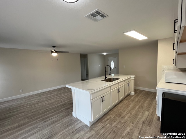 Listing photo id 3 for 8901 Bowline