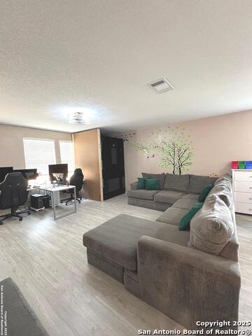 Image 18 of 30 For 112 Agave Circle