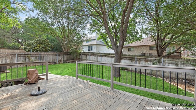 Listing photo id 21 for 4714 Irish Elm