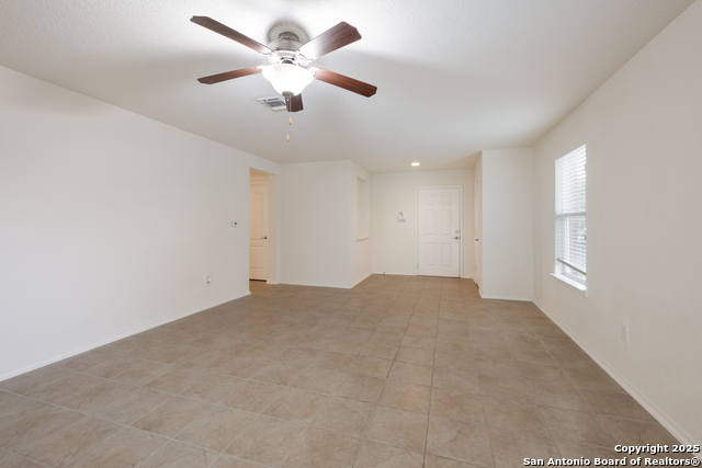 Listing photo id 2 for 6015 Wisteria Hl