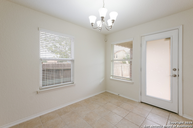 Listing photo id 7 for 6015 Wisteria Hl