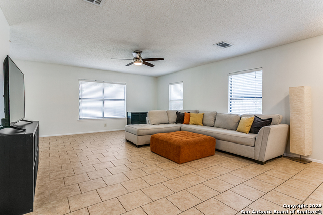 Image 9 of 40 For 9126 Mirecourt