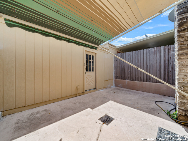Image 25 of 29 For 11303 Vance Jackson Rd  Apt L
