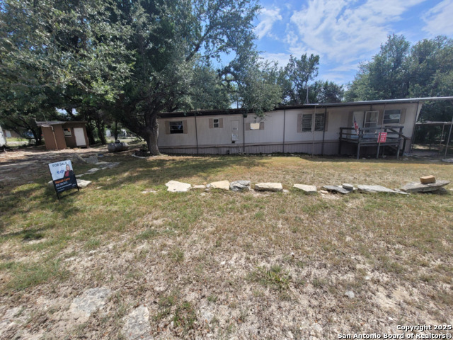 Listing photo id 0 for 509 Royal Oak
