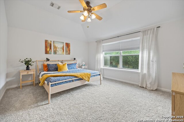 Listing photo id 16 for 2530 Lakehills