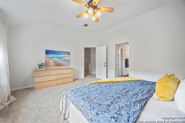 Listing photo id 18 for 2530 Lakehills