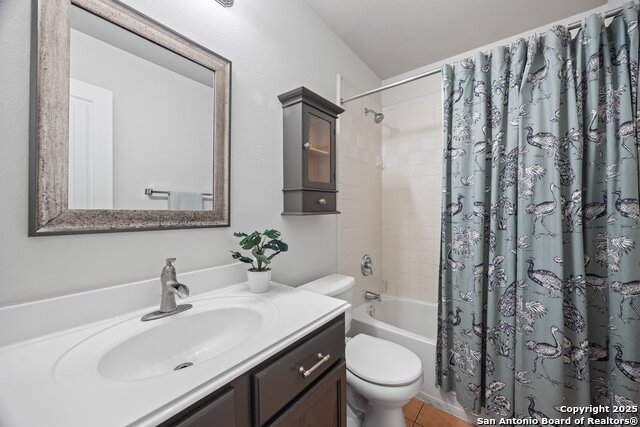 Listing photo id 21 for 2530 Lakehills