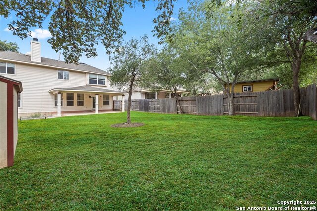 Listing photo id 25 for 2530 Lakehills