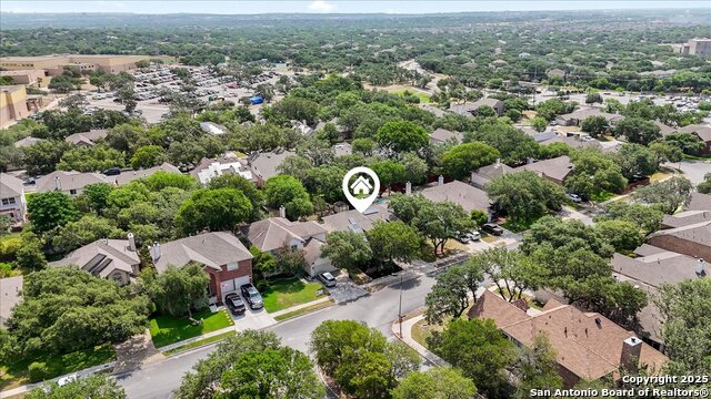 Listing photo id 32 for 2530 Lakehills