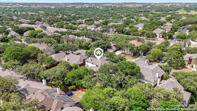 Listing photo id 37 for 2530 Lakehills