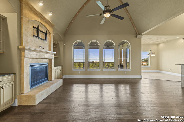 Image 10 of 53 For 8514 Terra Mont