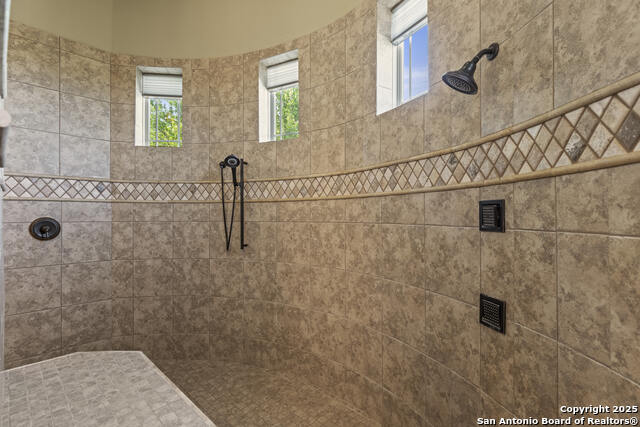 Image 30 of 53 For 8514 Terra Mont