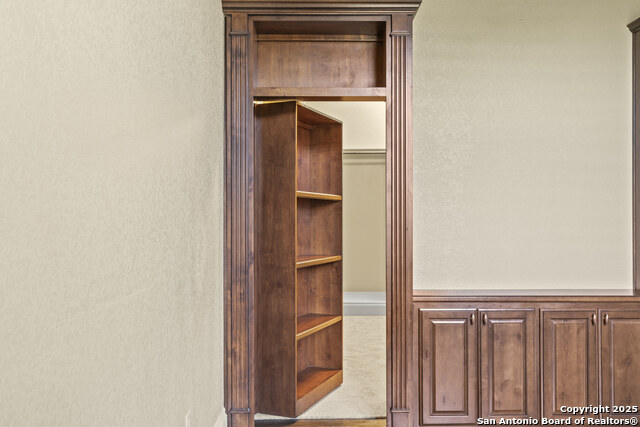 Image 33 of 53 For 8514 Terra Mont
