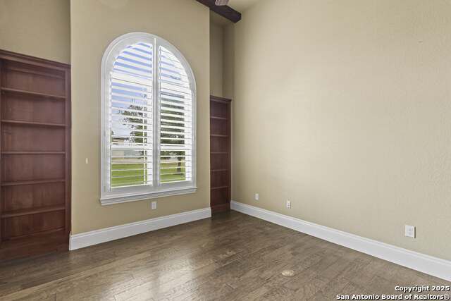 Image 34 of 53 For 8514 Terra Mont