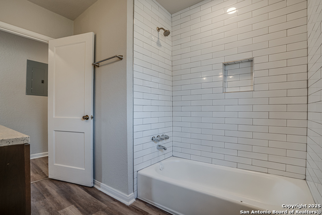 Image 23 of 40 For 2411 Huisache Avenue W